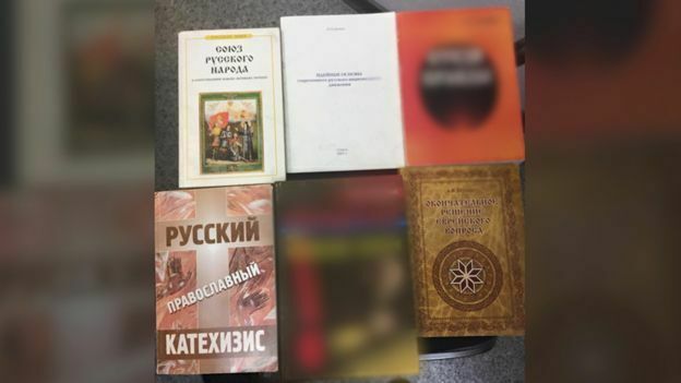 
Александр Каргин утверждает, что ему подбросили антисемитскую литературу (обложки двух изданий замазаны, т.к. книги признаны экстремистскими в России)