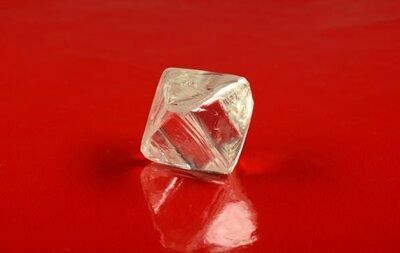 Два редких алмаза нашли в Якутии