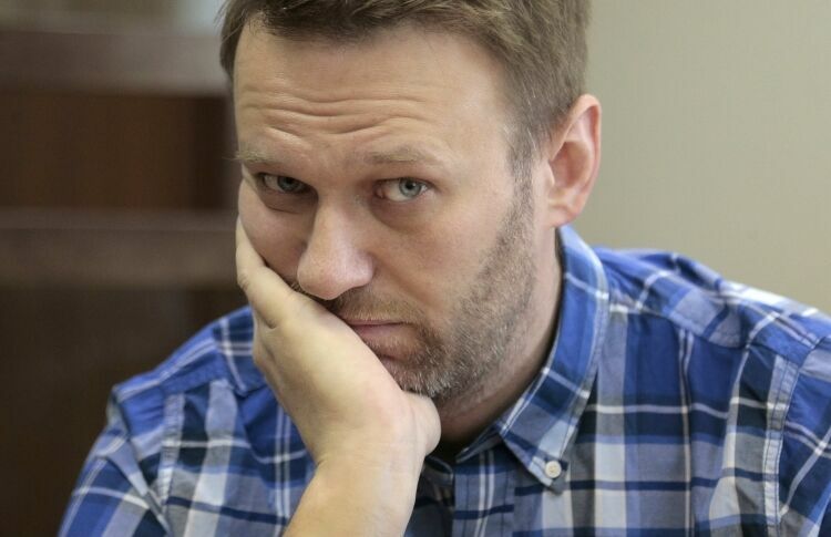Оперативники искали у Навального доказательства клеветы