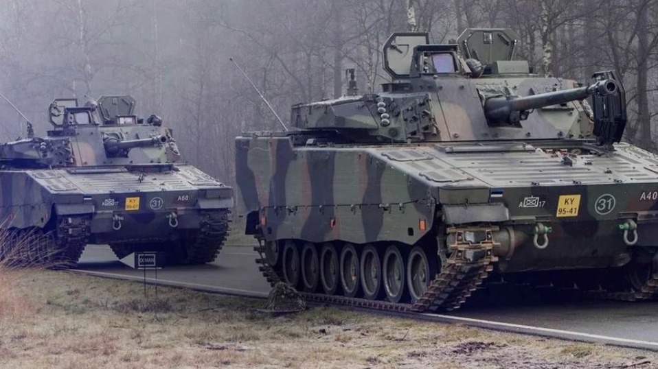 Украина получила шведские машины пехоты CV90
