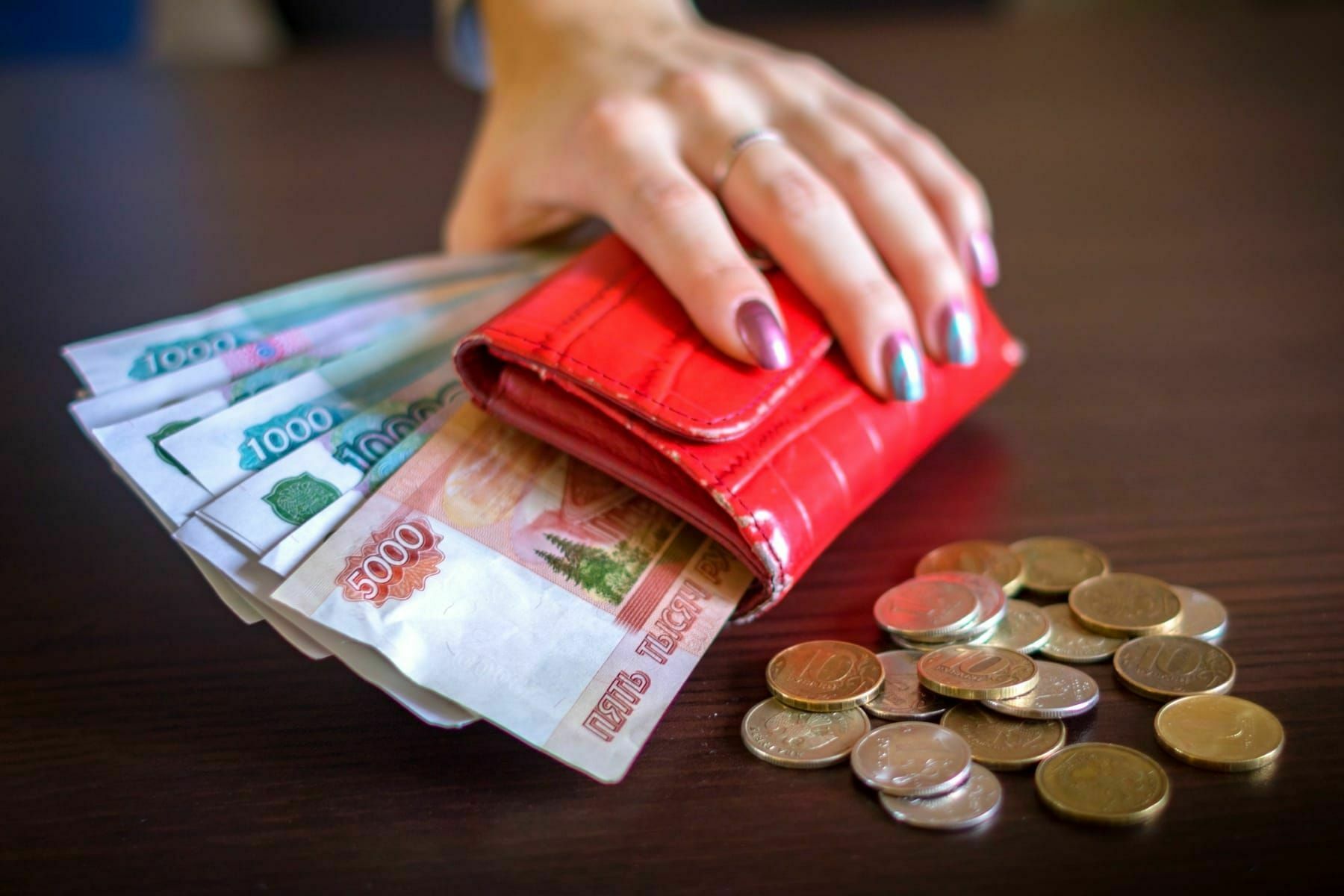 Наибольшее число высокооплачиваемых работников зафиксировано на Чукотке и в Москве