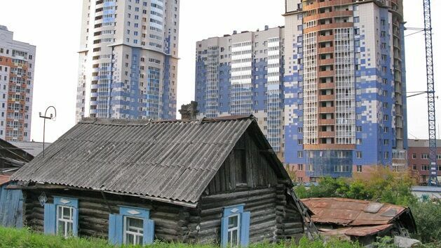 Путин заявил о продлении программы расселения из аварийного жилья