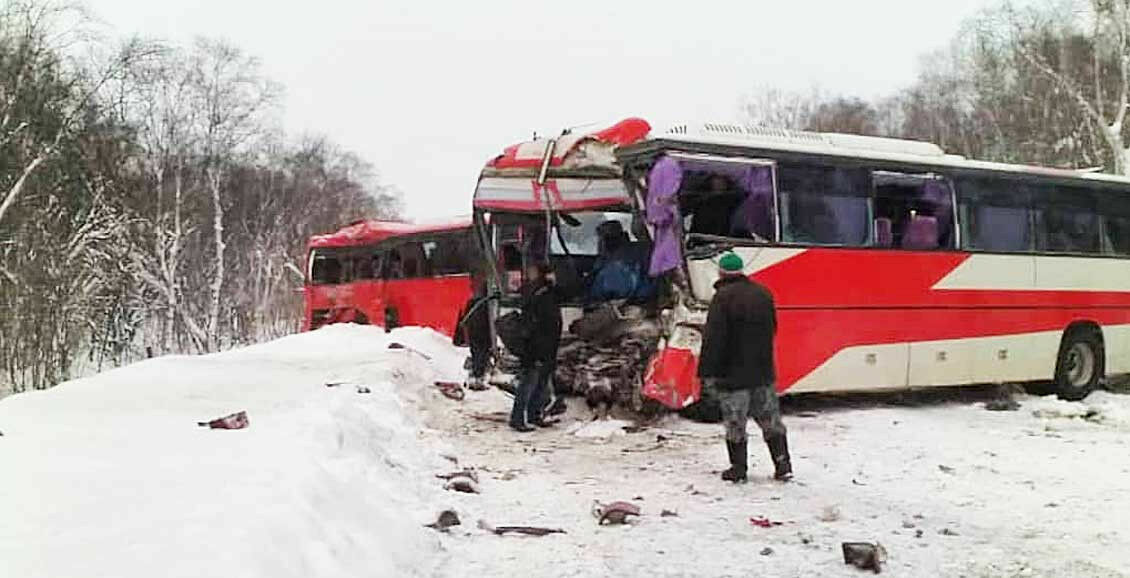 Два человека погибли в ДТП с двумя автобусами на Камчатке