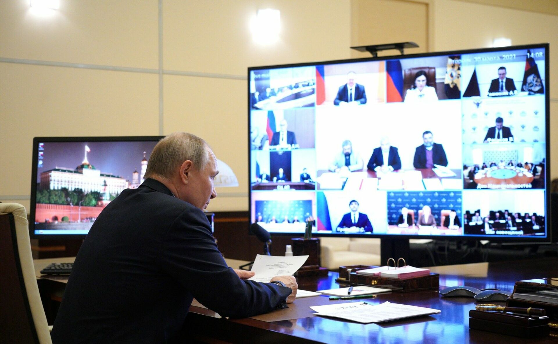 Вести россии 31 март. Видеоконференция президента Путина. Заседание совета по межнациональным отношениям.