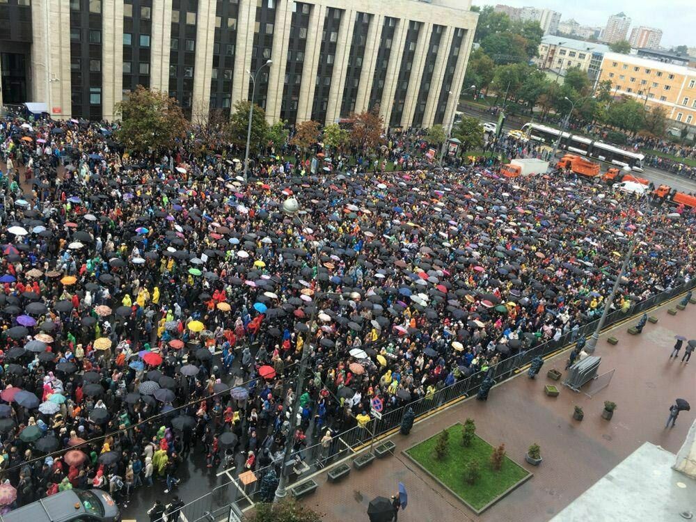 МВД сообщило о 20 тыс. участниках митинга, "белый счётчик" насчитал 60 тысяч
