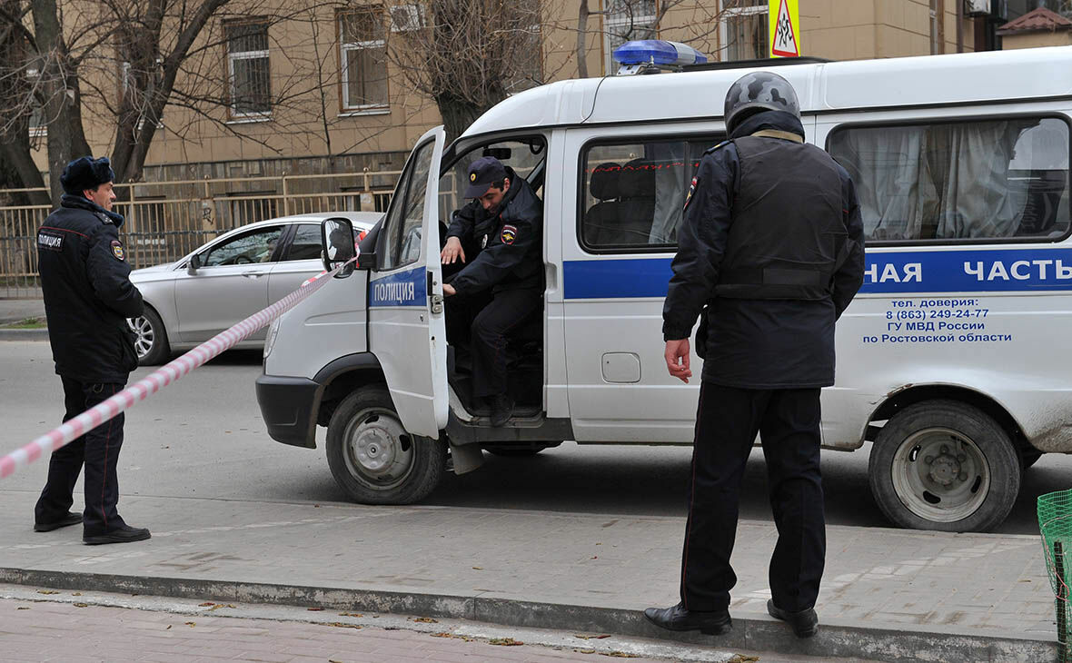 В Ростове-на-Дону после звонка о минировании эвакуировали несколько отелей