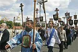 В Москве прошел самый продолжительный в истории столицы Крестный ход