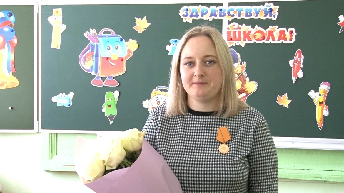Колокольцев наградил учительницу из Тульской области, спасшую учеников от ДТП