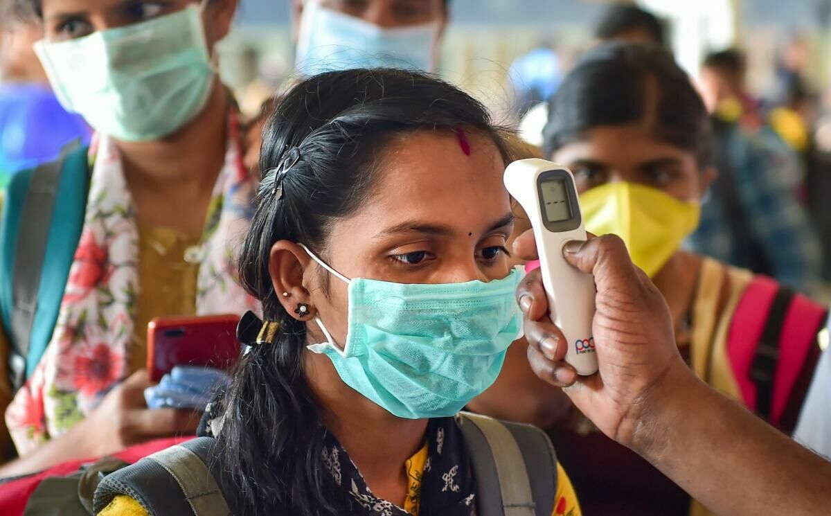 В Нью-Дели отменяют коронавирусные ограничения, несмотря на заразный индийский штамм