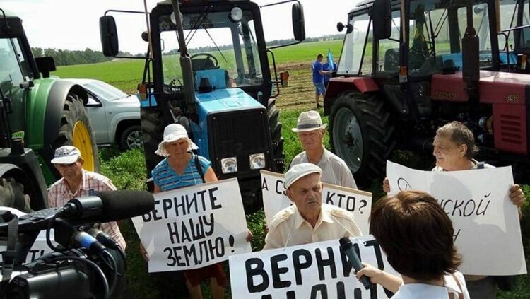 Участников тракторного марша ждут в администрации президента