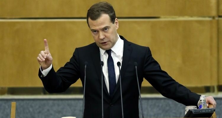 Медведев раскритиковал «дремучий» сервис на курортах Крыма