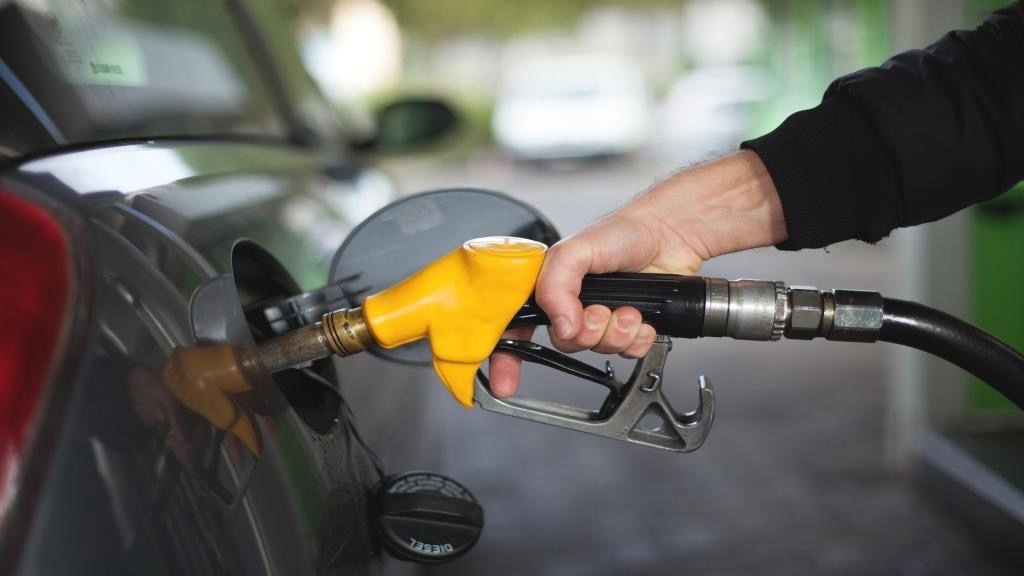 В Крыму автомобилисты объявили бойкот сети АЗС из-за высоких цен на топливо
