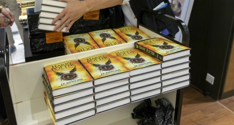 В России стартовали продажи новой книги о Гарри Поттере на русском языке