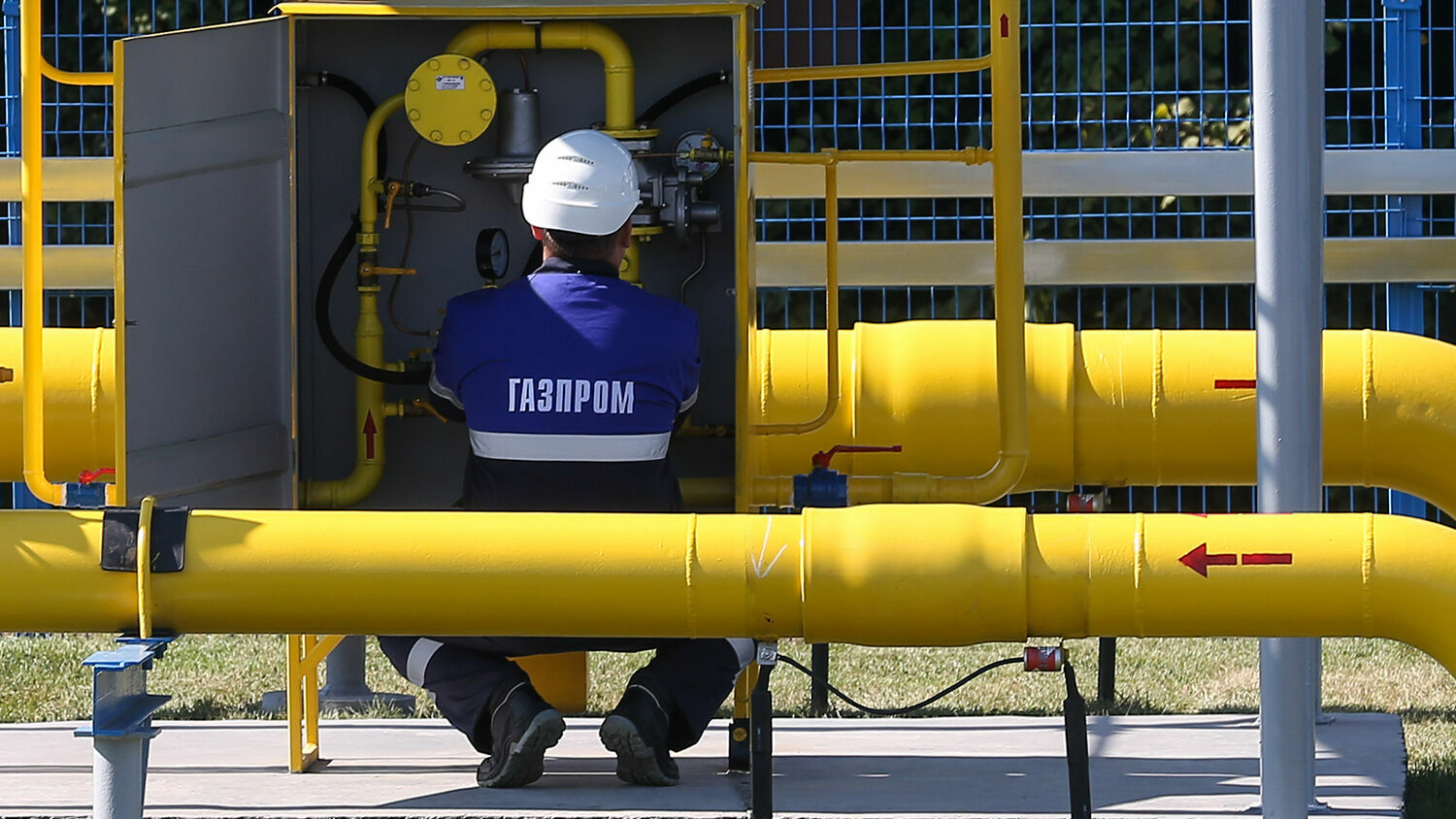 «Газпром» продолжает подачу газа в Европу через Украину