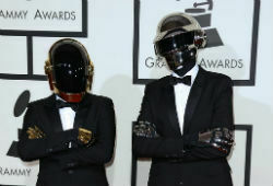 В Лос-Анджелесе объявили лауреатов музыкальной премии Grammy Awards