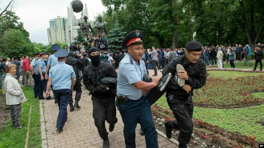 Казахская головоломка: новые аресты заставляют иначе взглянуть на историю протестов