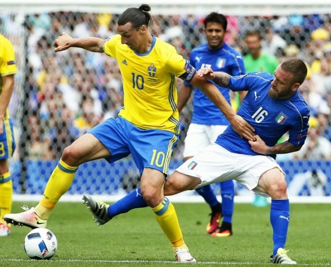Италия вышла в плей-офф Евро-2016, обыграв Швецию