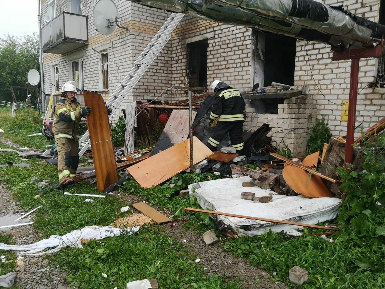 Один человек погиб и трое пострадали при взрыве газа в Кировской области