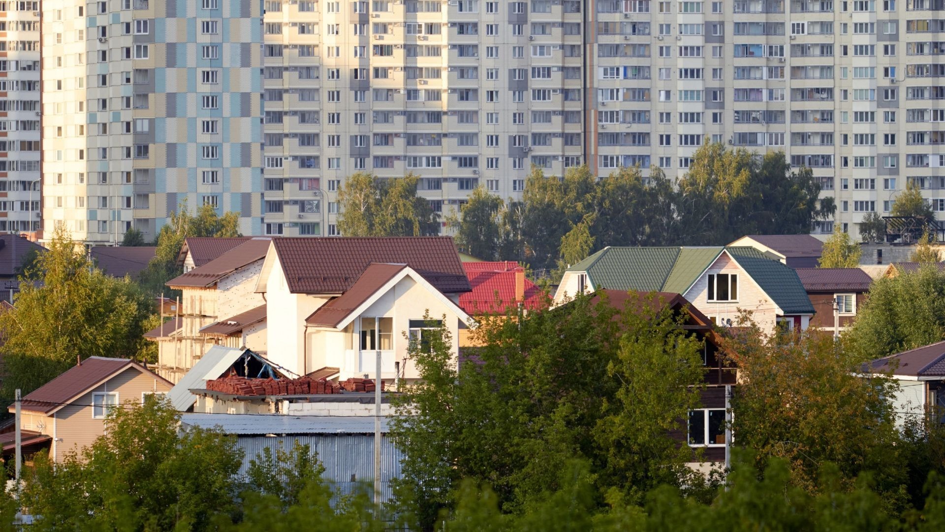 Вместо квартиры — дом: реновация в Москве обрастает новыми возможностями