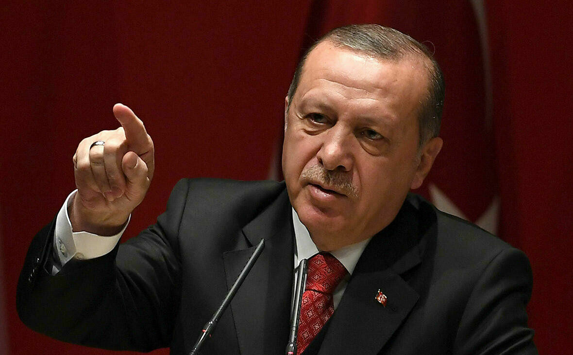 Президент Турции обвинил Россию в поставках оружия Армении