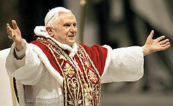 Папа Римский поменял имиджмейкера