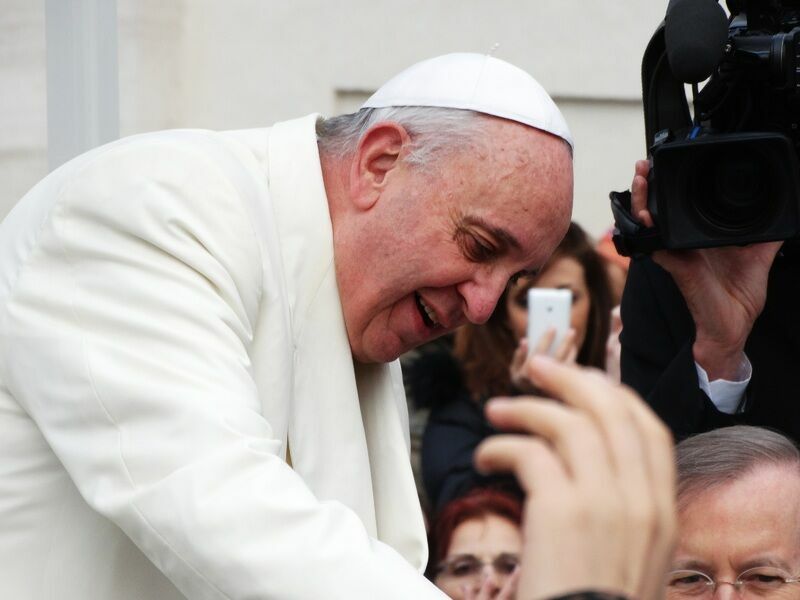 Папа Римский заявил о жестокости развитых стран к мигрантам