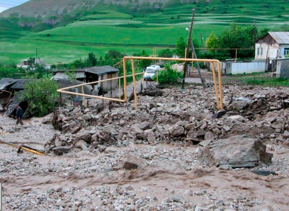 Сход селя оставил свыше 4,5 тыс. жителей Дагестана без газа