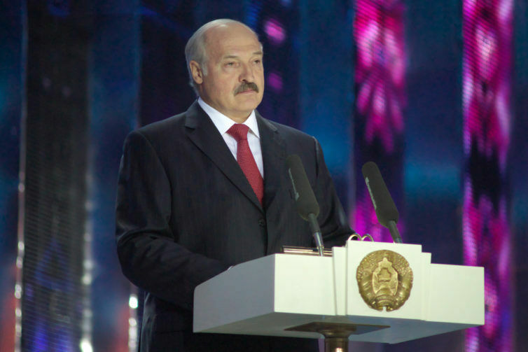 Александр Лукашенко заявил о конце "этой вакханалии"