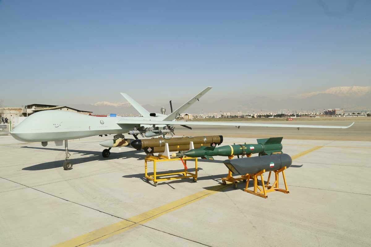 Ось Юг-Север: Иран поможет России боевыми дронами и автомобилями
