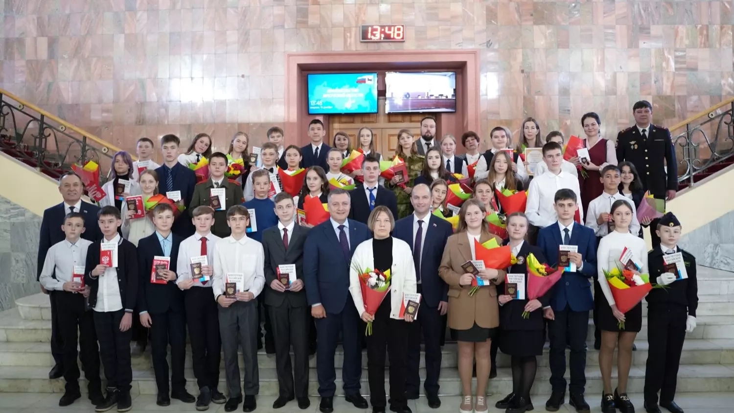 Акция «Мы — граждане России»: школьники Иркутской области получили паспорта