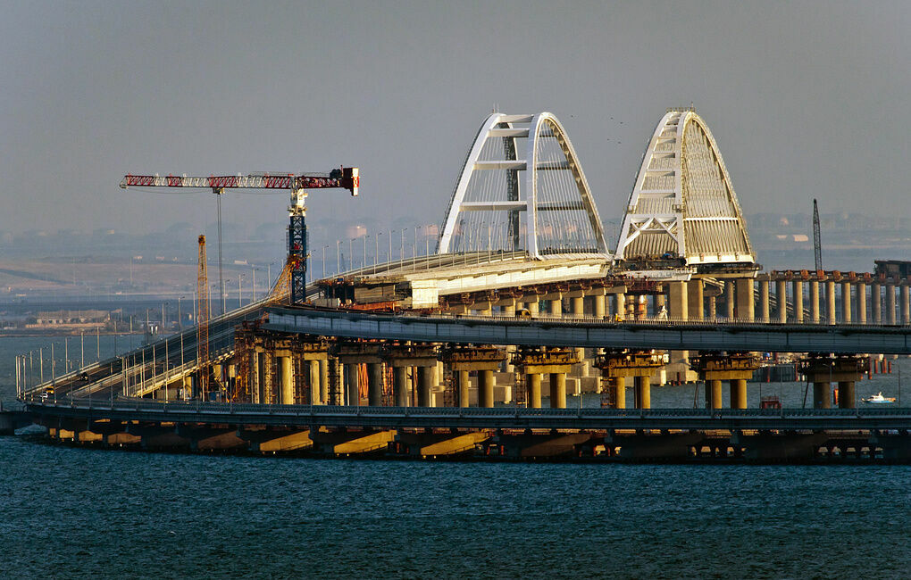 Завершилось возведение опор железнодорожной части Керченского моста