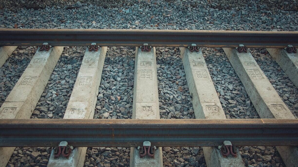 В Крыму продлили ограничения на движение поездов после взрыва на железной дороге