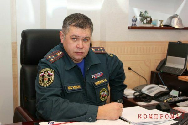 Силовики проводят обыски у главы кемеровского МЧС