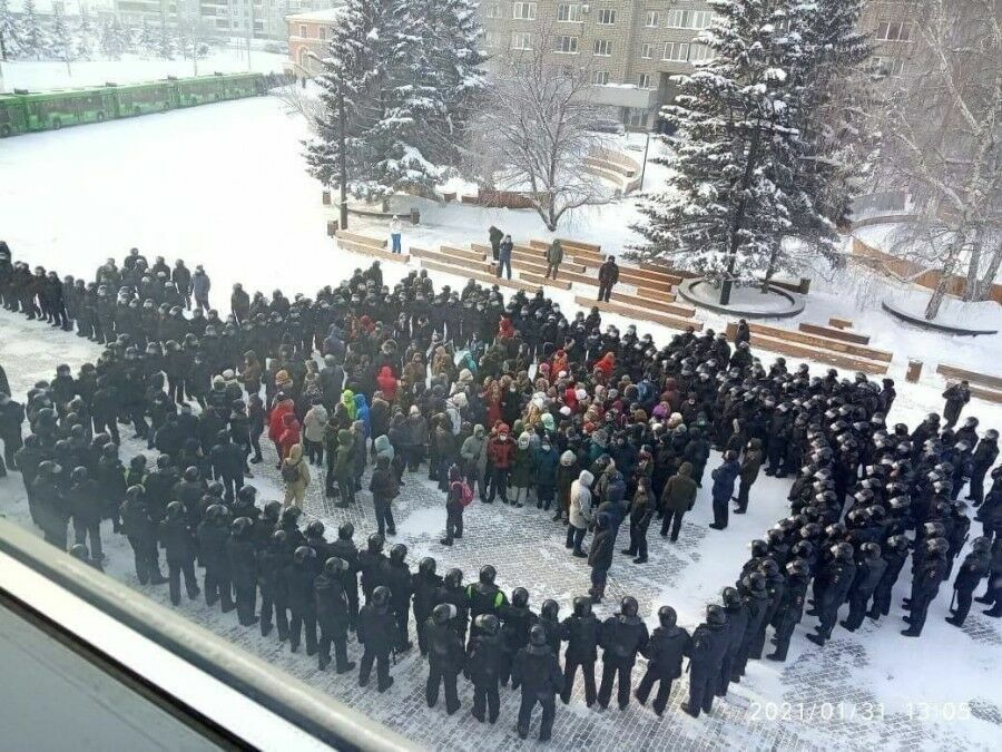 Фото дня: на одного протестующего в Красноярске пришлось как минимум трое силовиков