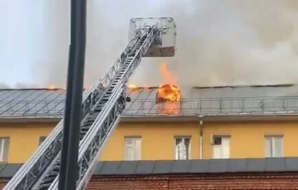 В Москве горит старинный Рождественский монастырь