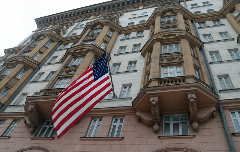 С 1 августа посольство США в РФ прекратит оказывать консульские услуги