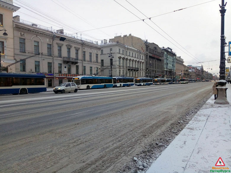 Субботним утром Петербург остался без электричества