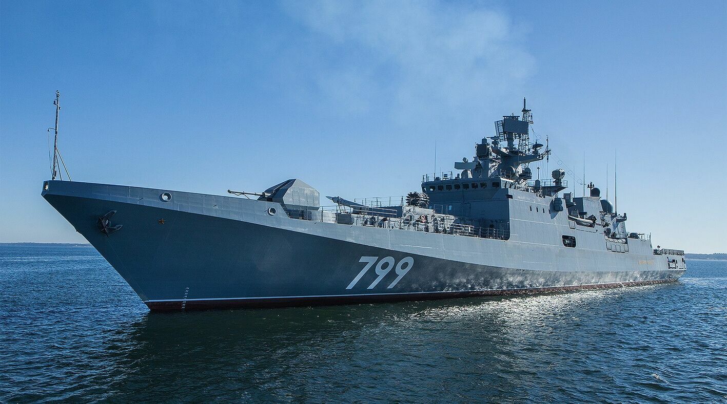 Фрегат «Адмирал Макаров» переходит с Балтики на Чёрное море