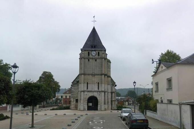 Во Франции захватили заложников в церкви