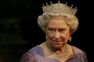 Елизавета II восхитилась "гуманностью и сочувствием" жителей Манчестера