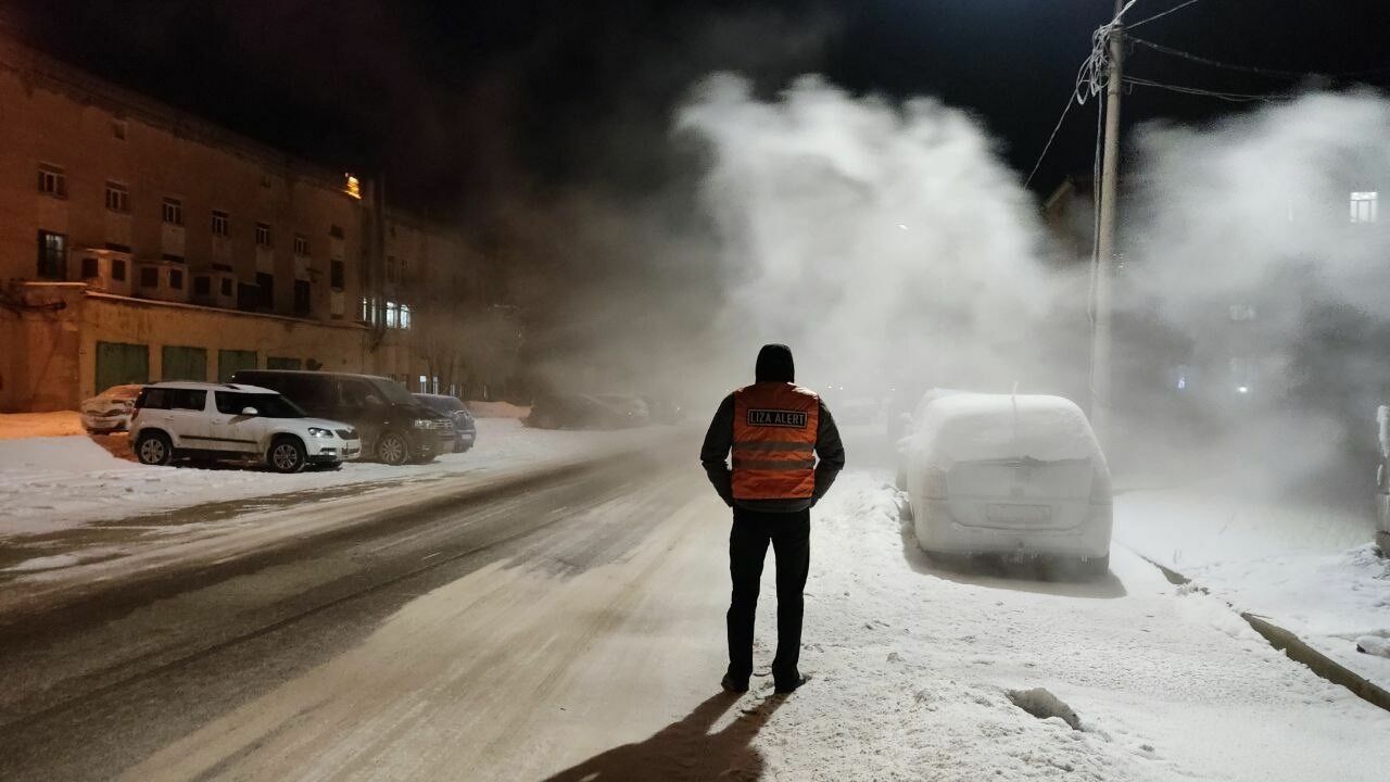 В Ярославле пенсионер опоздал на автобус и чуть было не замерз на остановке