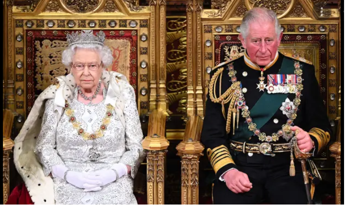 Королева и принц Чарльз намерены стать со-монархами, сообщила британская пресса