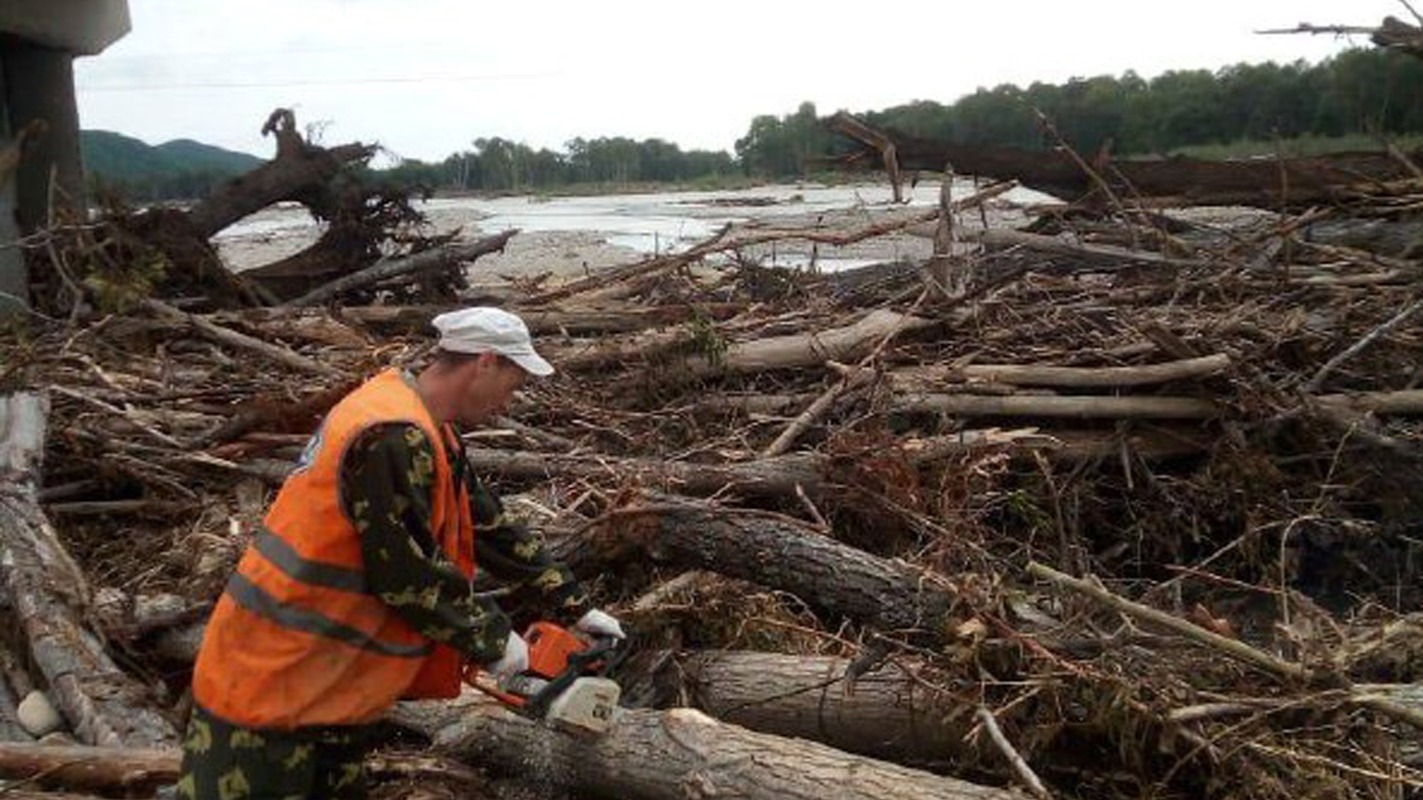 В Приморье десять поселков отрезаны от транспортного сообщения после проливных дождей