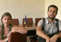 Крымских журналистов задержали из-за фотографий «марша пленных» в Донецке