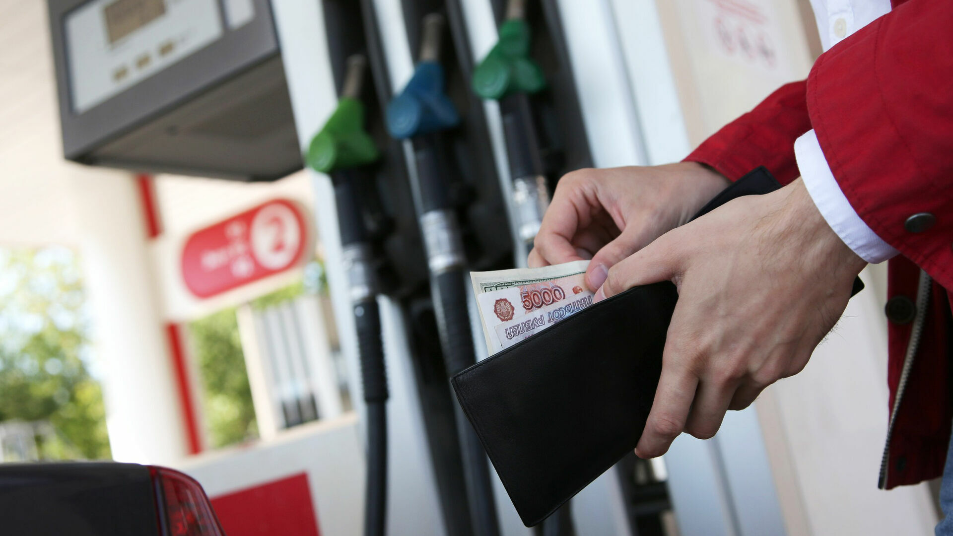 С начала 2021 года рост цен на бензин превысил 5%