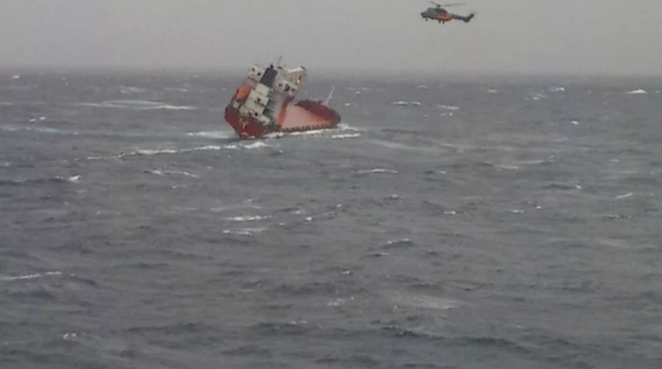 Турецкие спасатели обнаружили тела российских моряков с затонувшего сухогруза