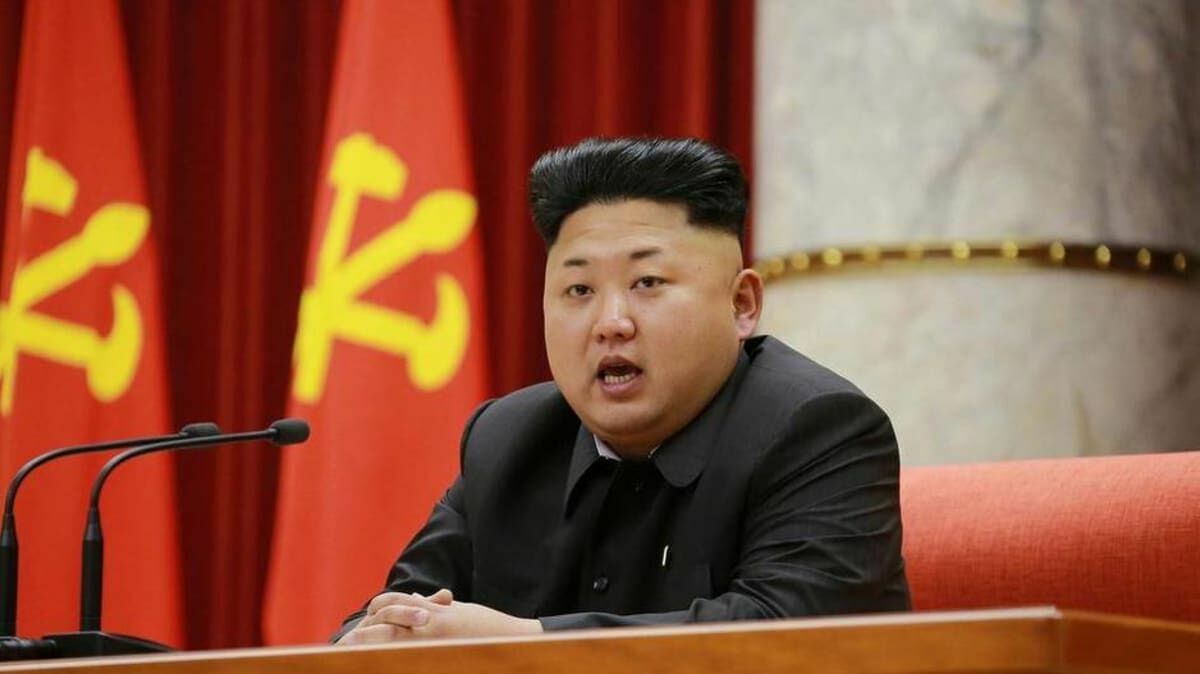 Ким Чен Ын назвал "разбойническими" санкции против КНДР