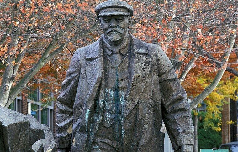 В Сиэтле снесут памятник Ленину