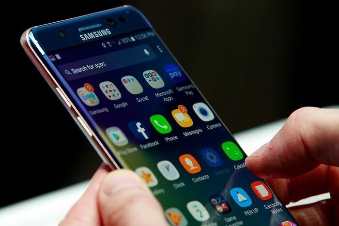 Samsung отзывает взрывоопасные смартфоны по всему миру