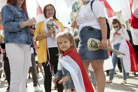Белорусская Генпрокуратура угрожает забирать детей у родителей за участие в митингах